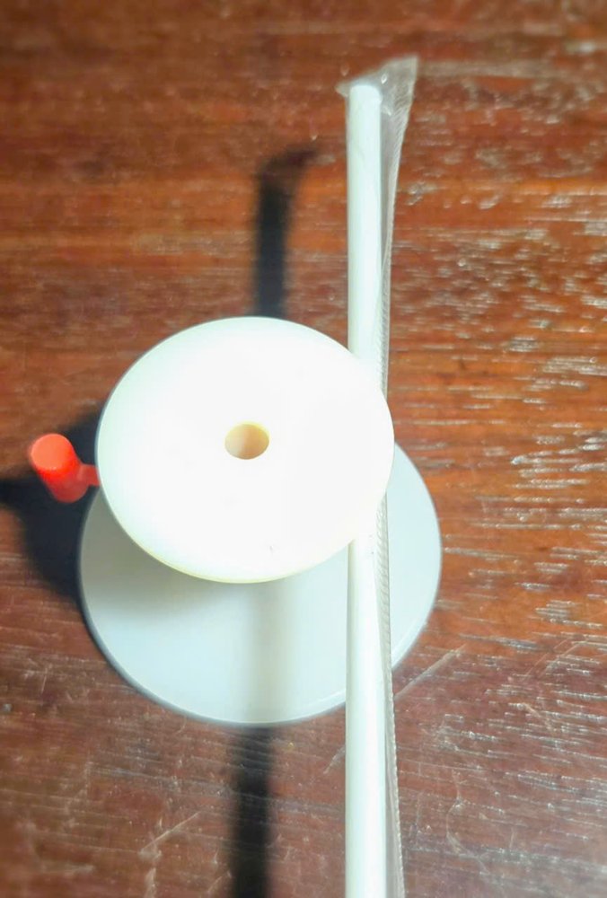 Nút dừa khóa ngắn và ống hút bọc màng